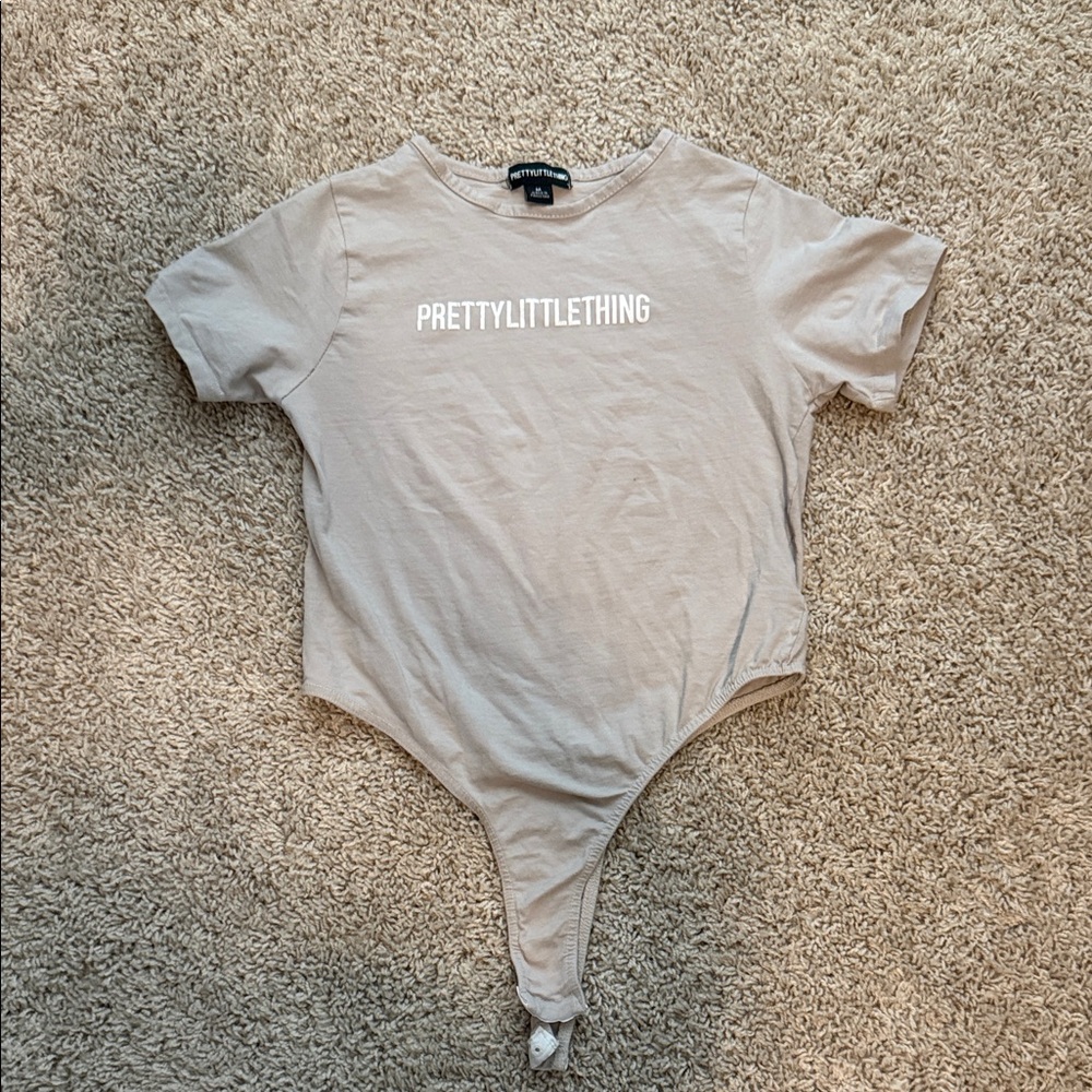 PrettyLittleThing Taupe Short Sleeve Bodysuit